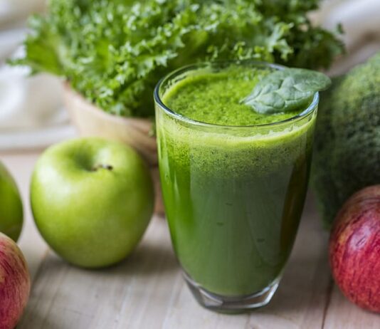 antioxidant-apple-beverage-broccoli