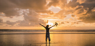 A Loving life woman at the beach