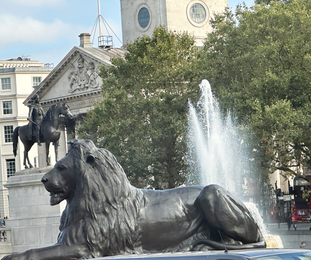 Travel Trafalgar Square Lion 2023