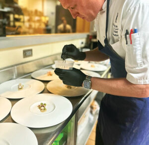 Henderson Exec Chef Tyler Simmons prepares for dinner series