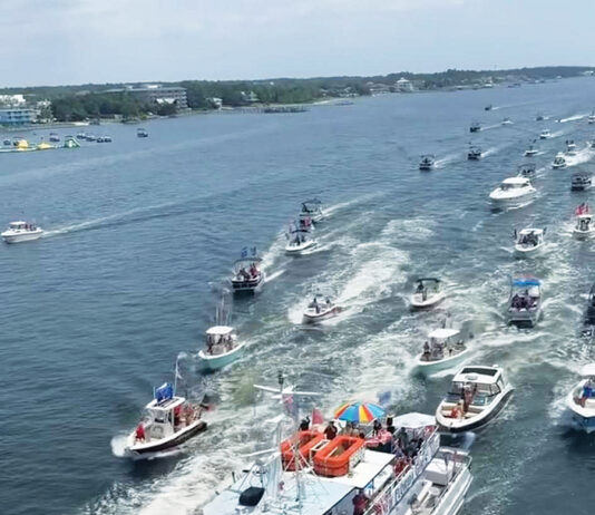 Trump Boat Parade FWB