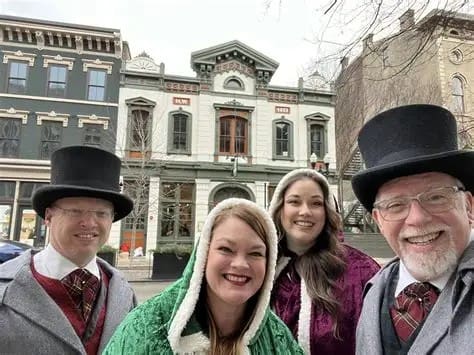 Holiday Cincinnati Carolers